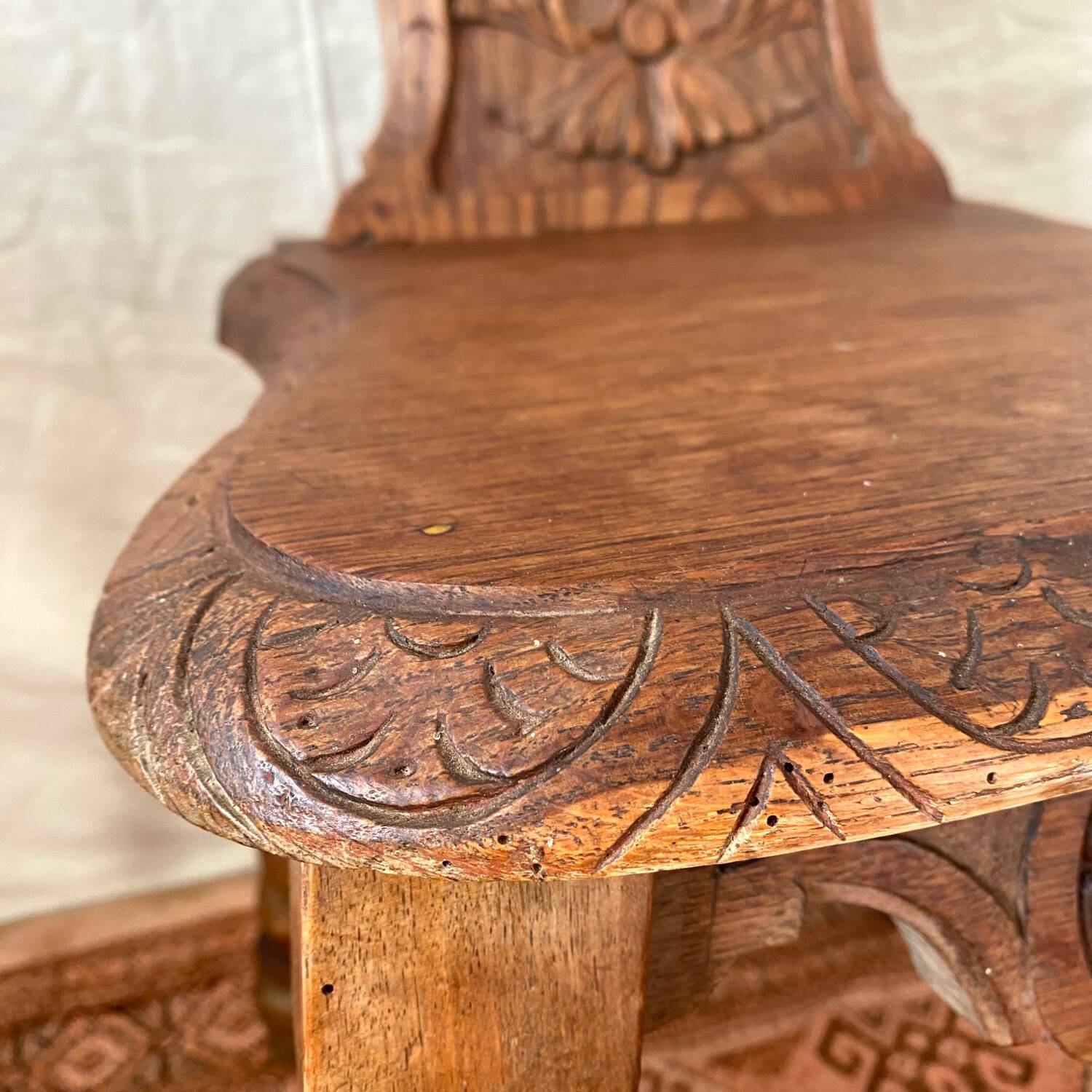 Antique Alsatian chair in carved wood