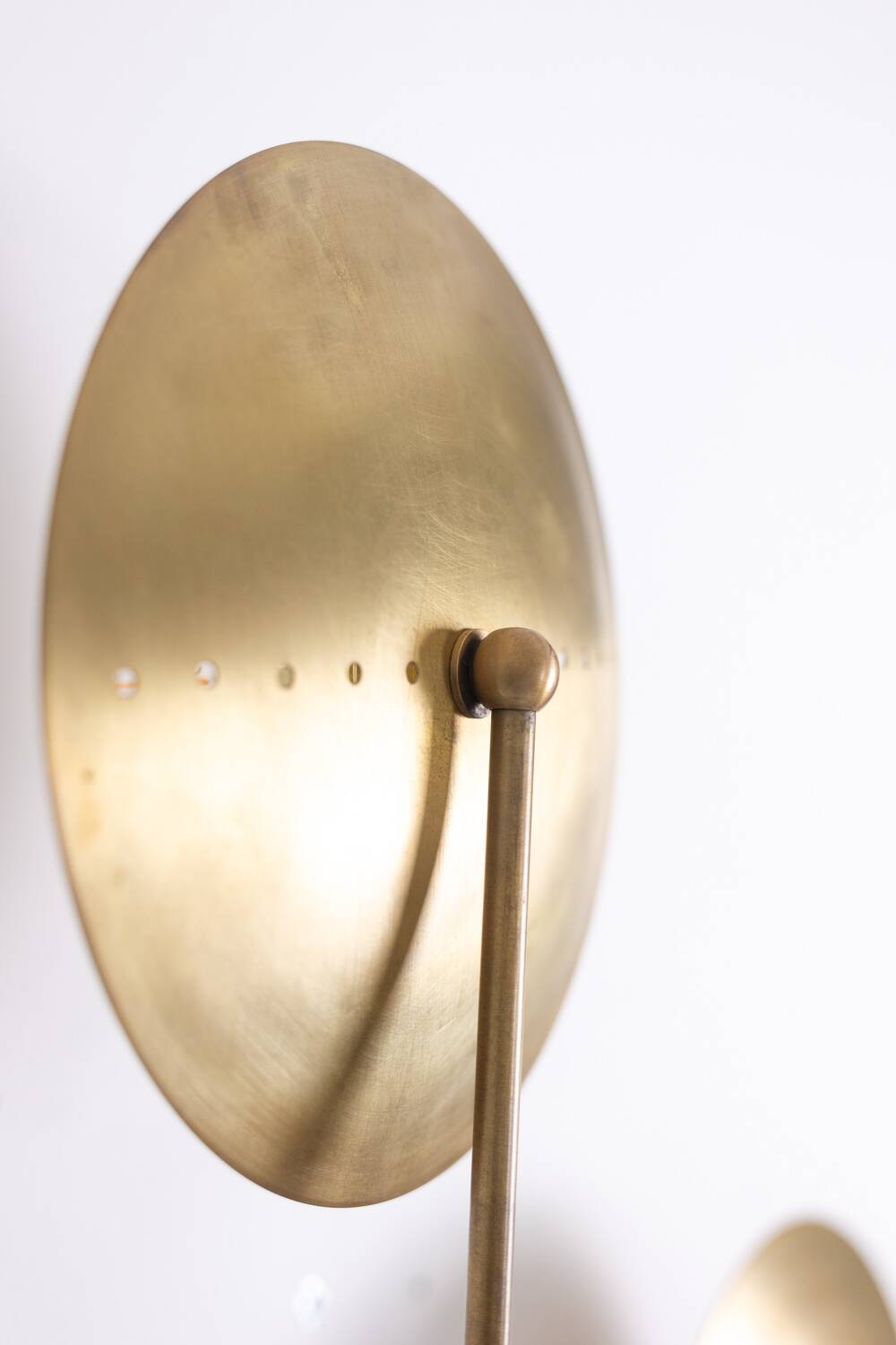 6-light wall sconce in patinated brass, contemporary work