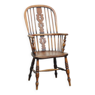 Antique English highback Windsor dining chair