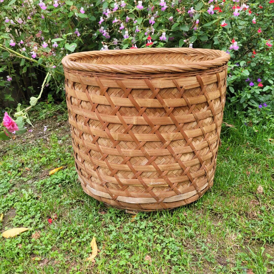 large vintage wicker basket from the 70s.