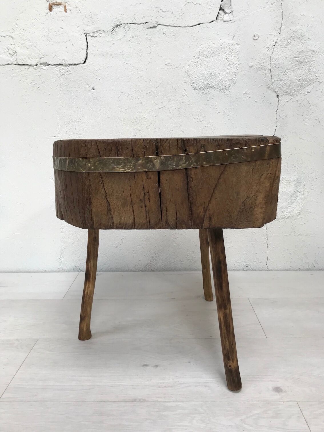 Primitive raw wood bill