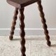 Tabouret en bois tripode tourné vintage