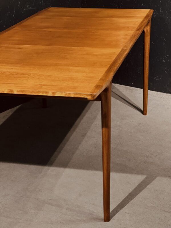 Wrighton Extension Dining Table