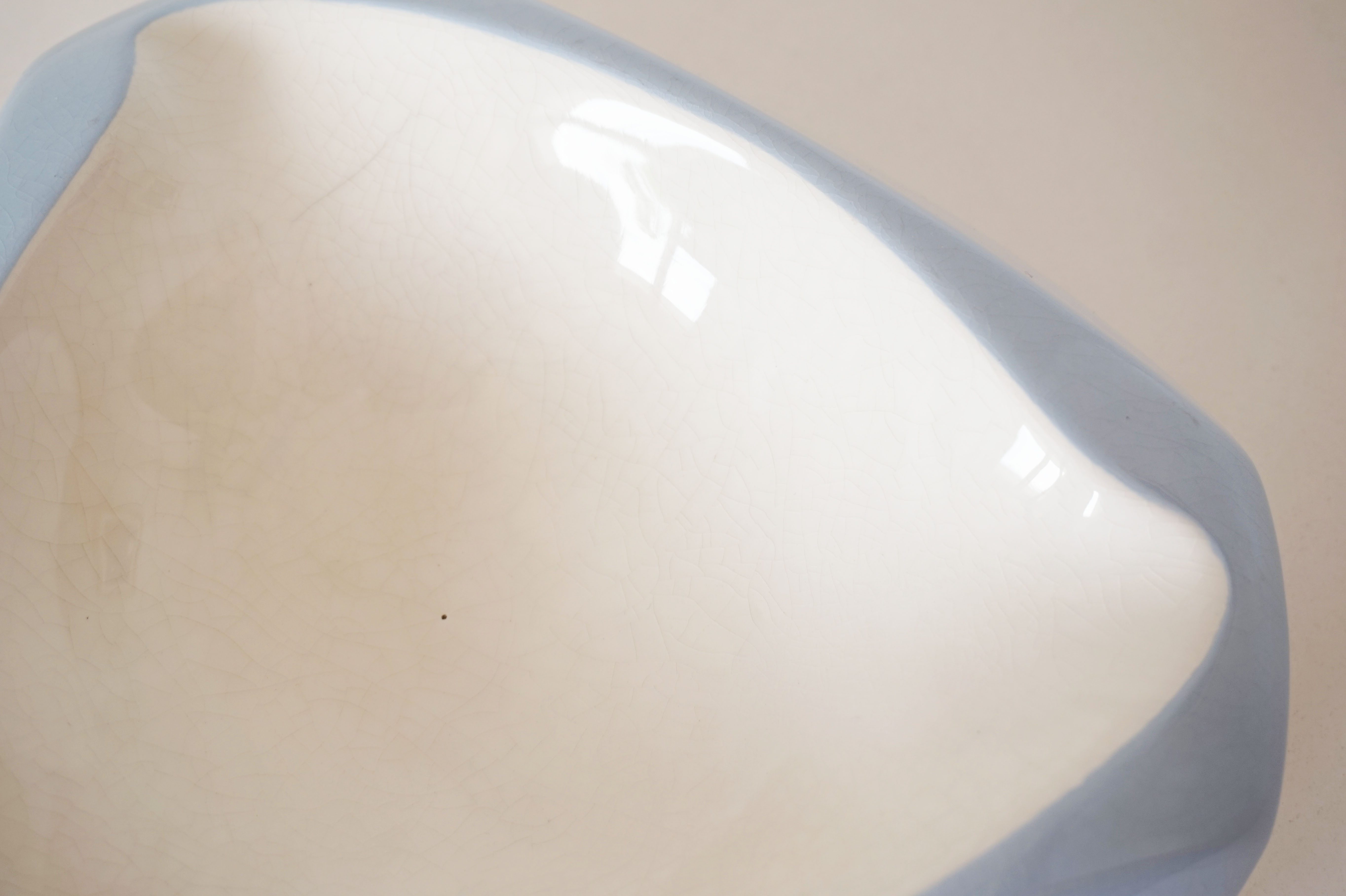 Empty pocket in white and sky blue ceramic 1950