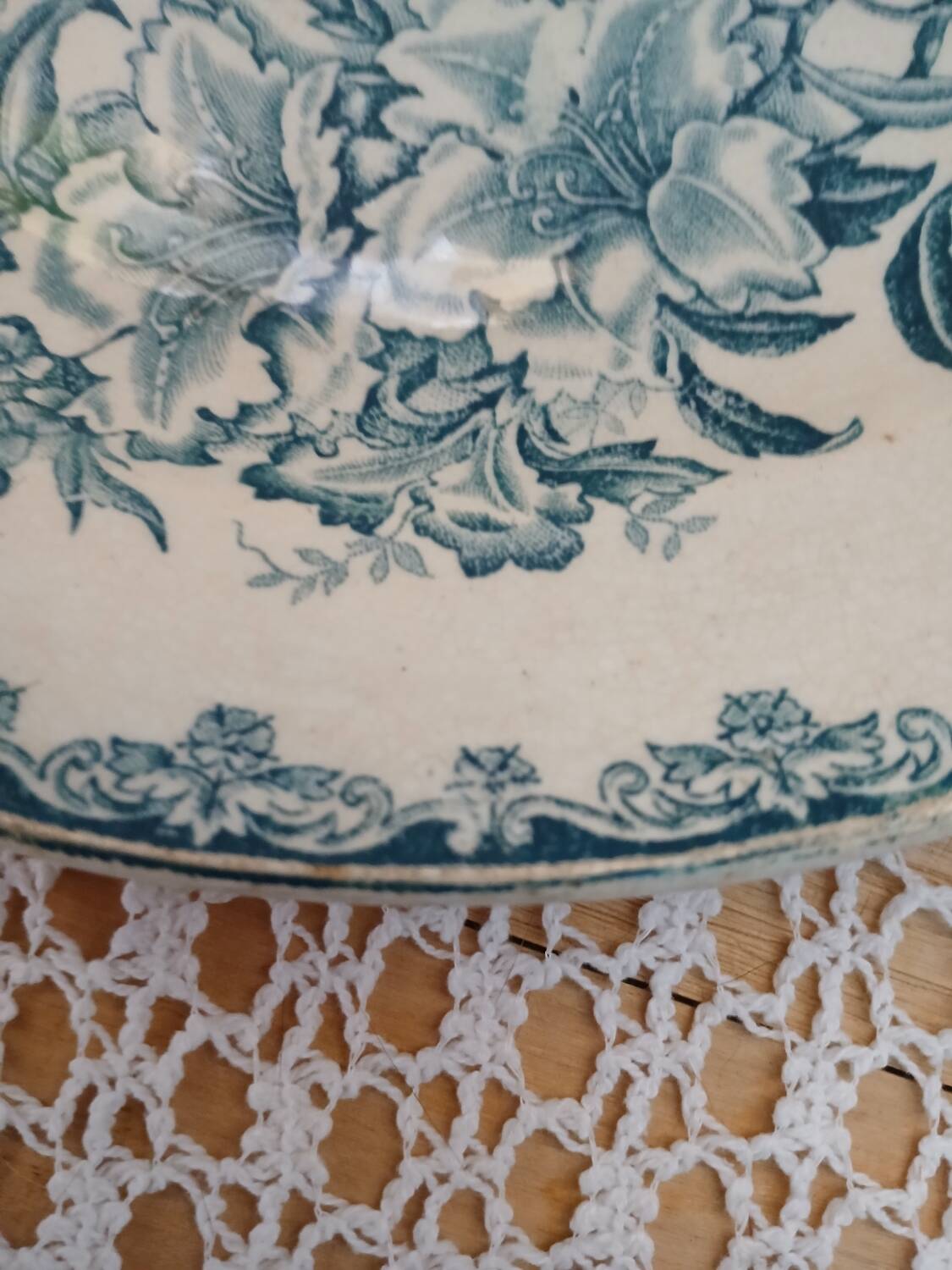 Small antique ironstone dish by Léon Graves