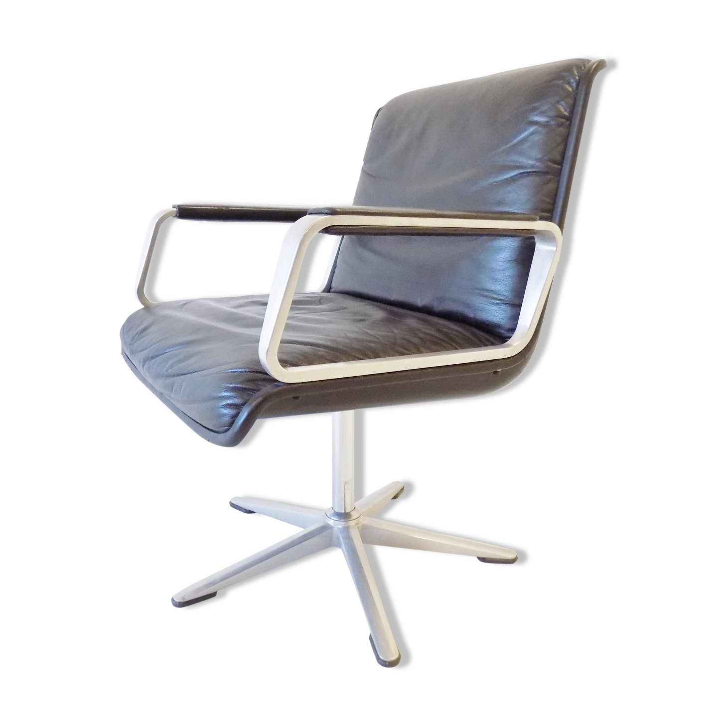 Wilkhahn Delta 2000 leather chair by Delta