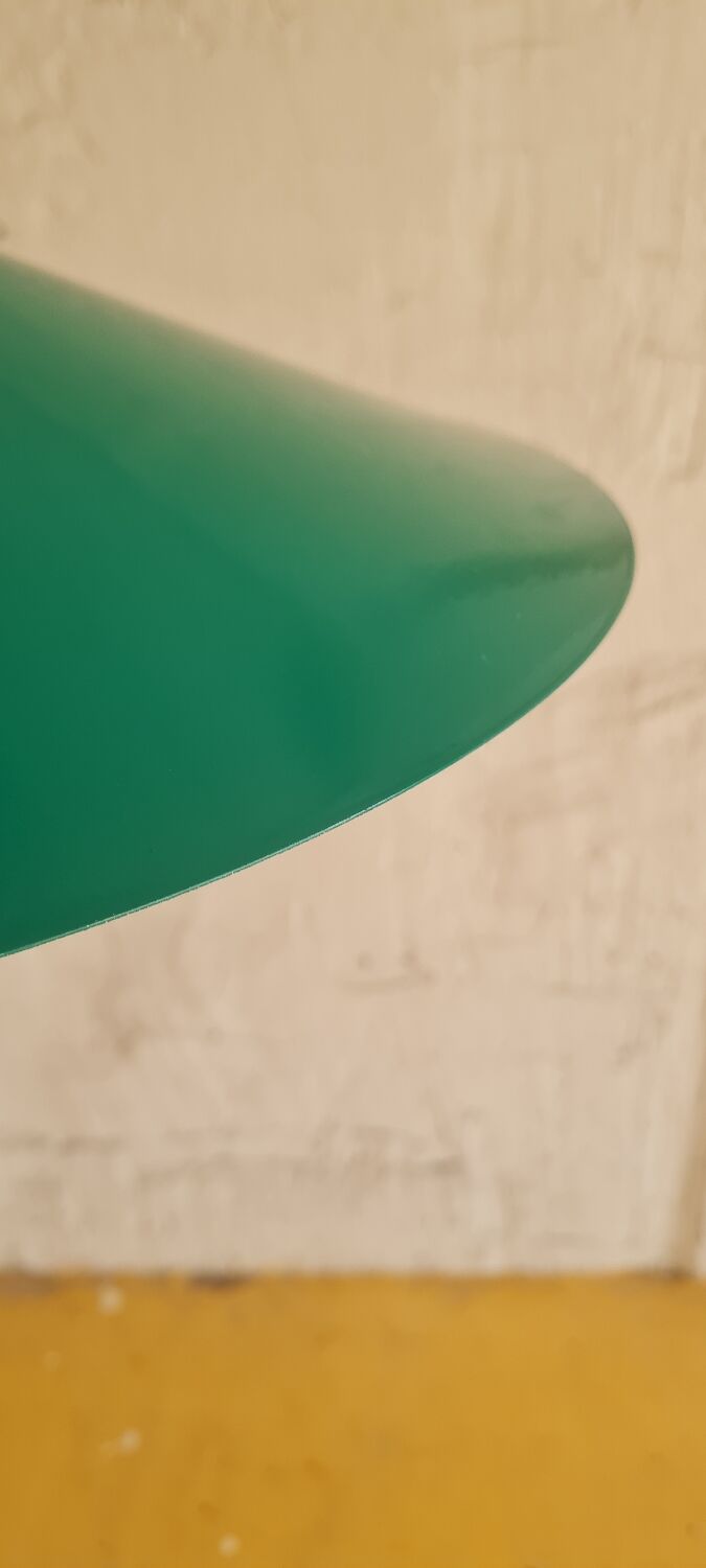 Pendant lamp in enamelled sheet metal