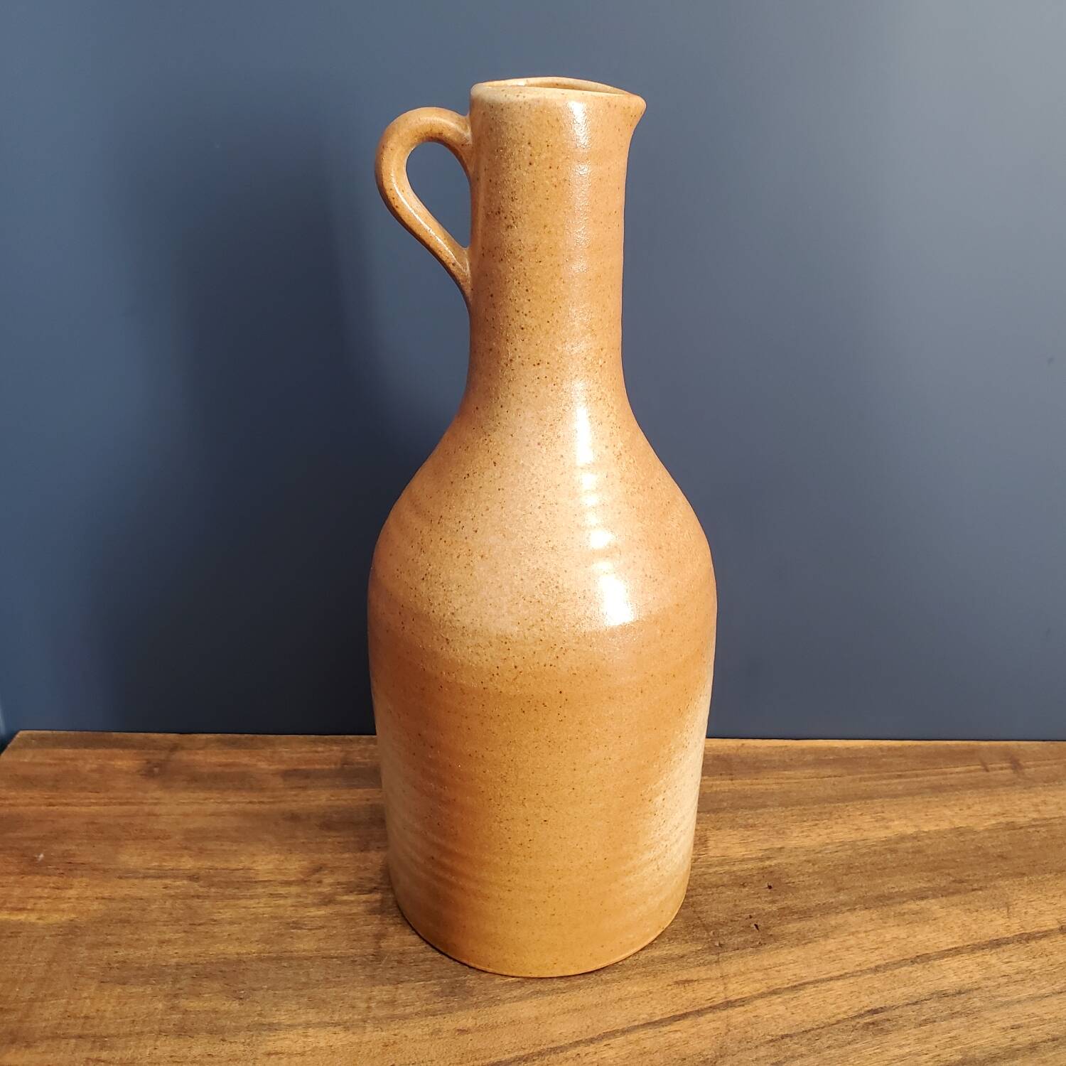 Arnon sandstone vase carafe