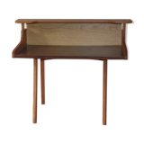 Child desk