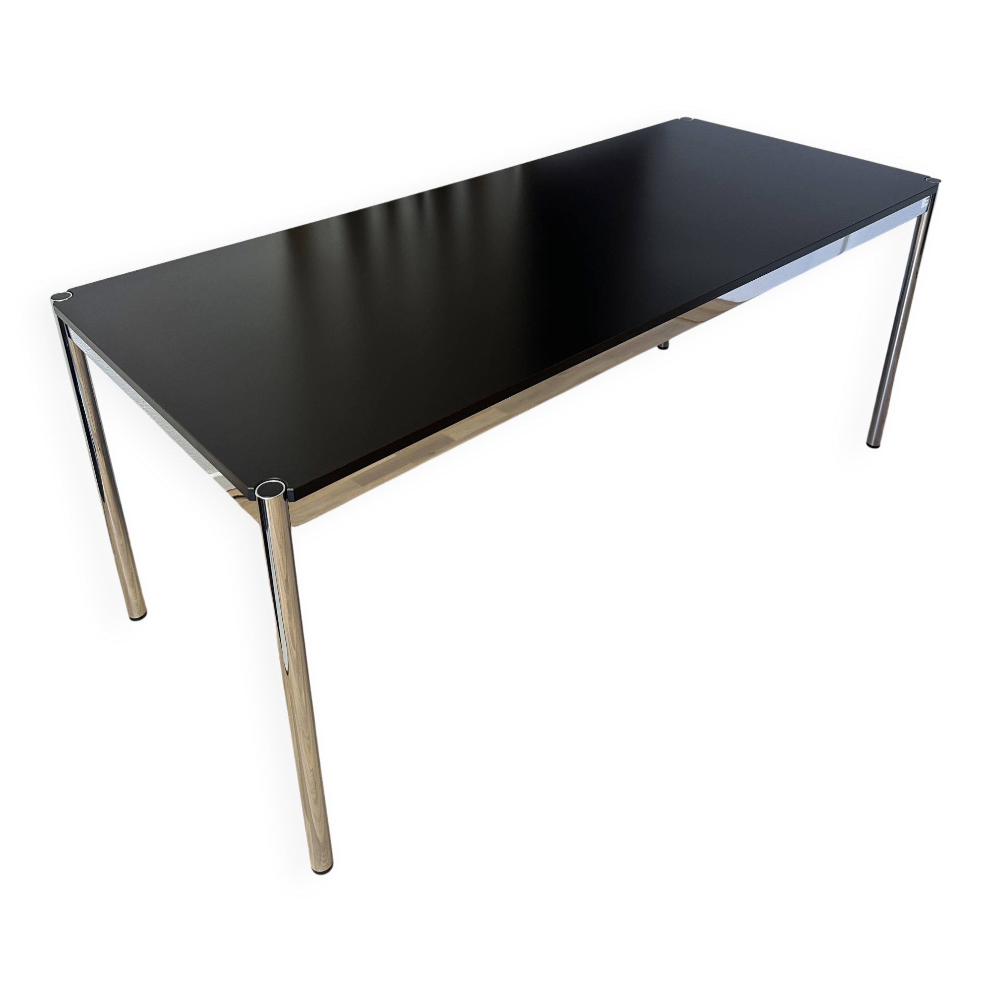 USM Haller desk in black argolite