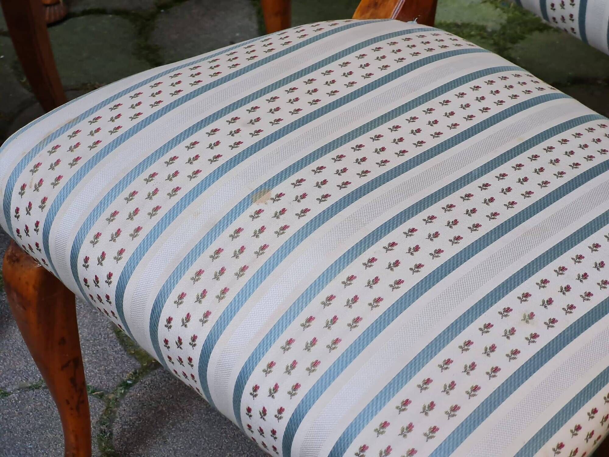Set of 6 vintage chairs in Chippendale Revival style.