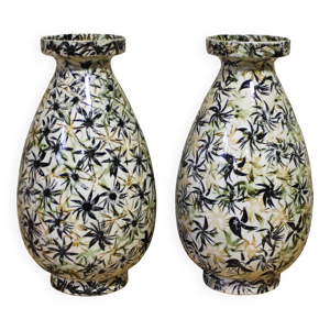 Paire de vases en faience