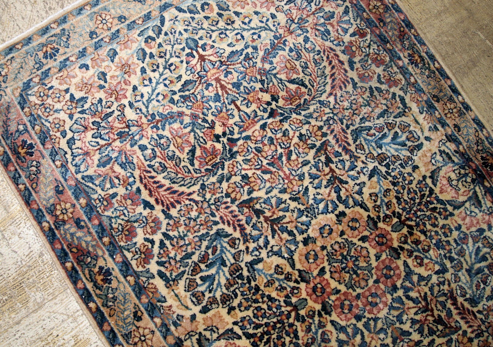 Former carpet Persian Kerman done hand 94 x 158cm,1920 s