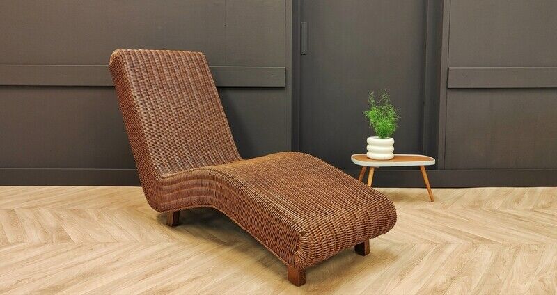 Vintage lounge chair