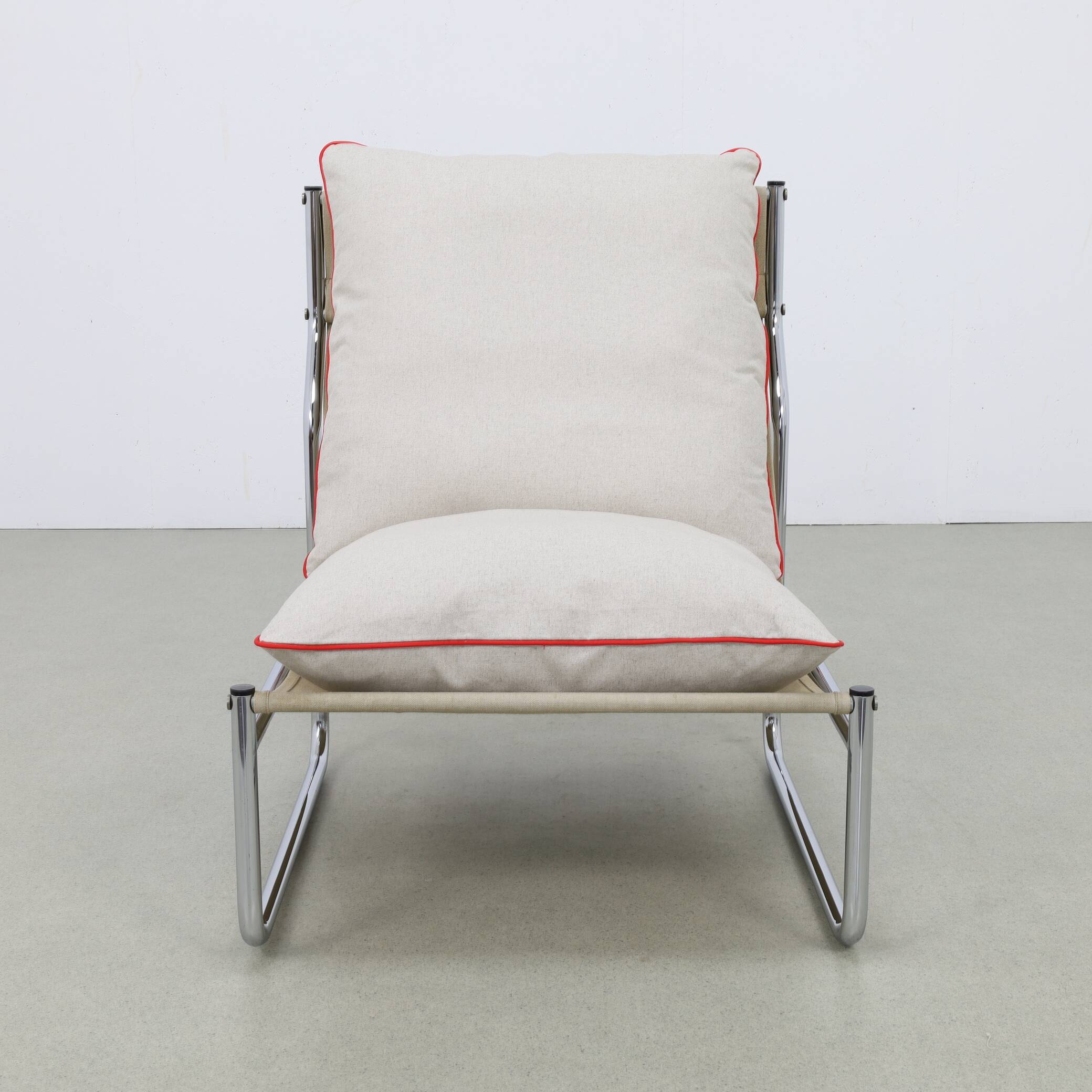 2x vintage lounge chair in chrome, 1970s new cussions