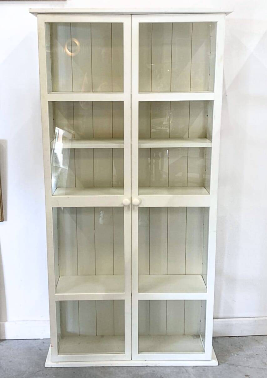 White wall display cabinet