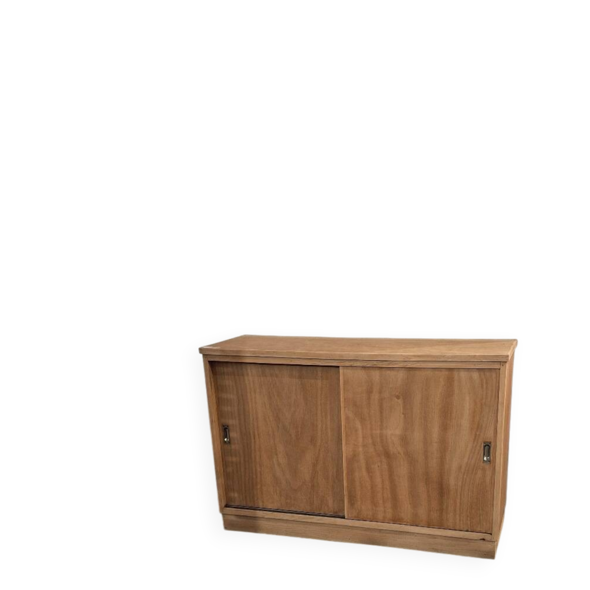 Meuble de métier à portes coulissantes