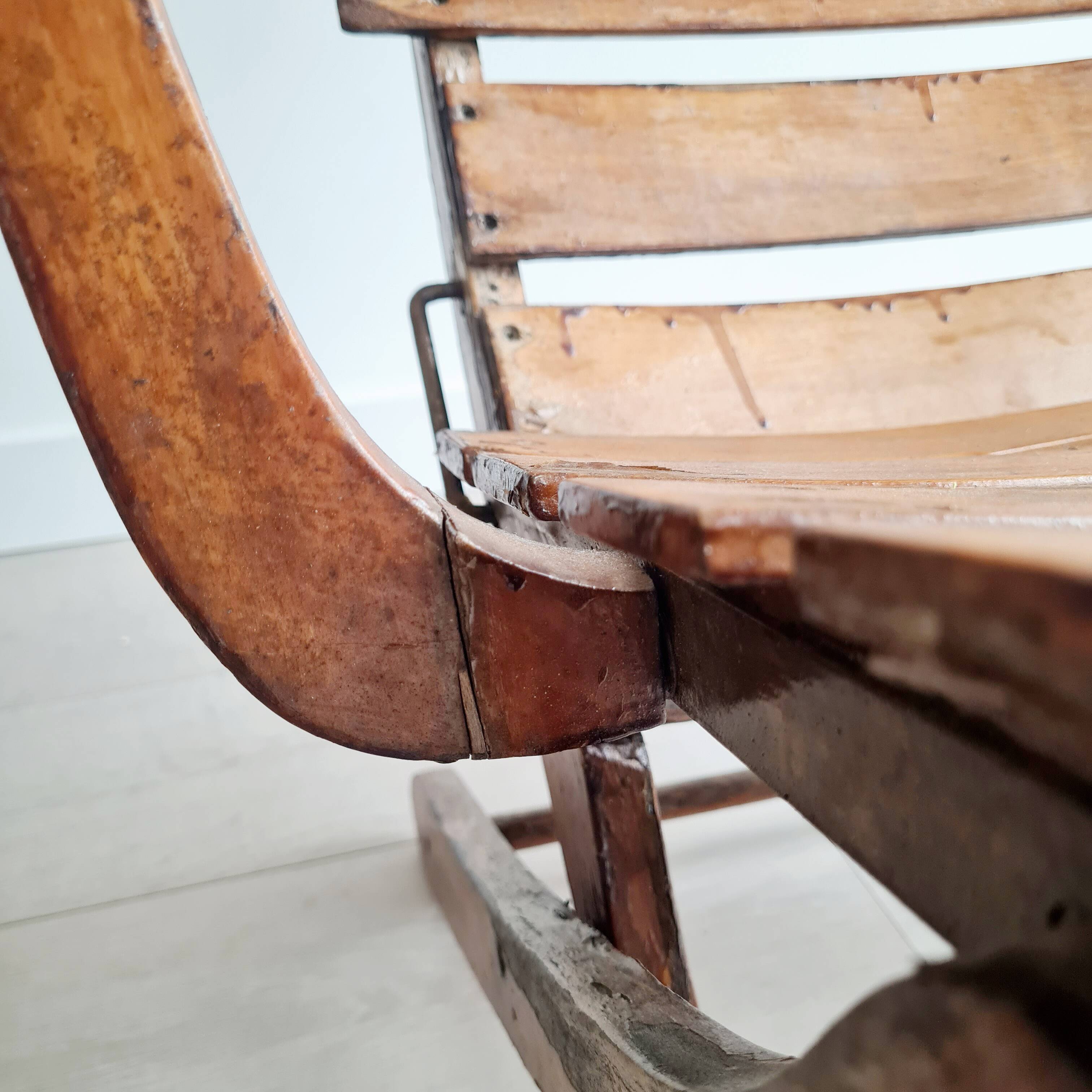 Pair of antique wooden deckchairs - Clairitex antique armchairs
