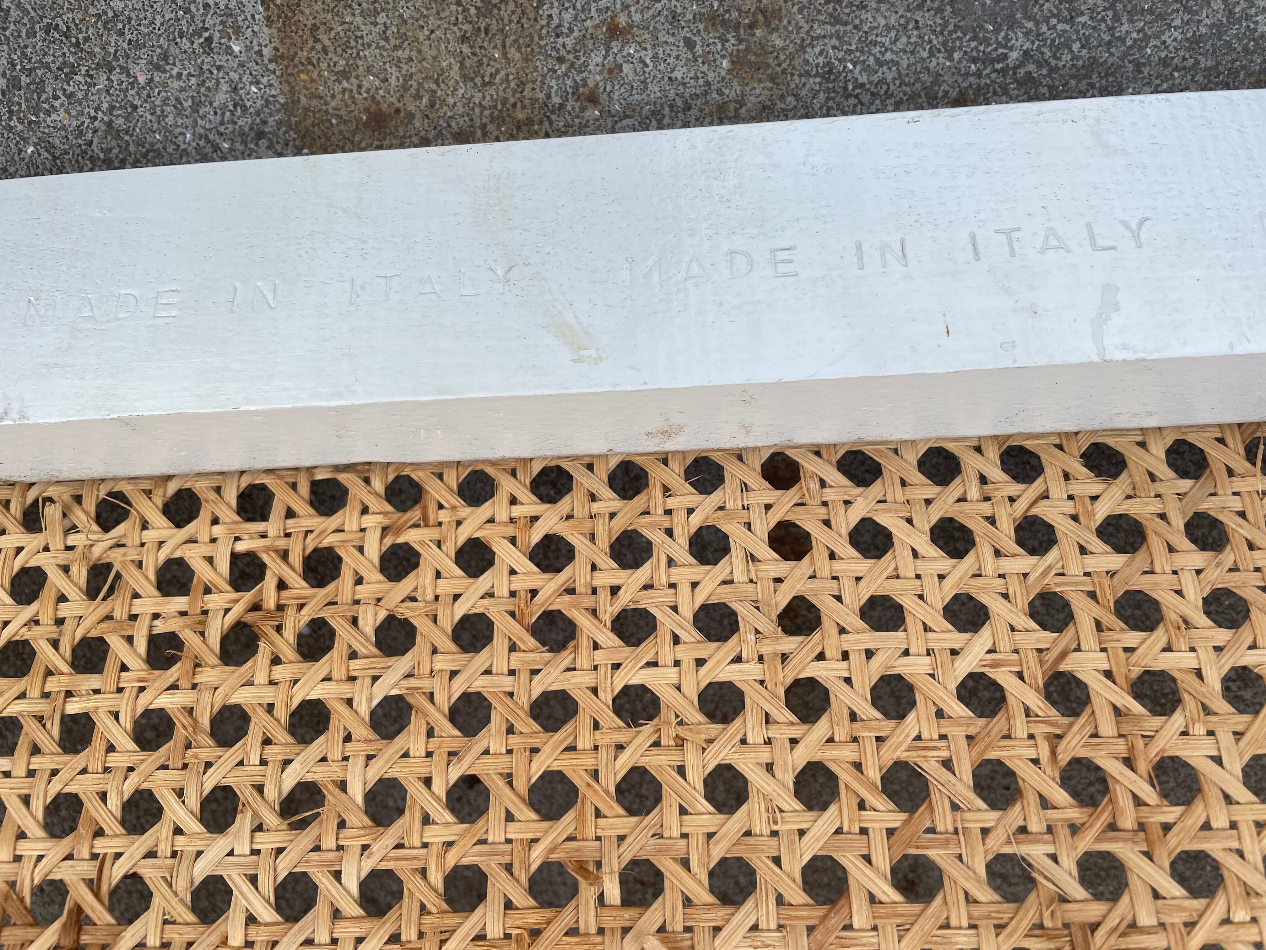 Set of 4 Cesca b32 model chairs in white