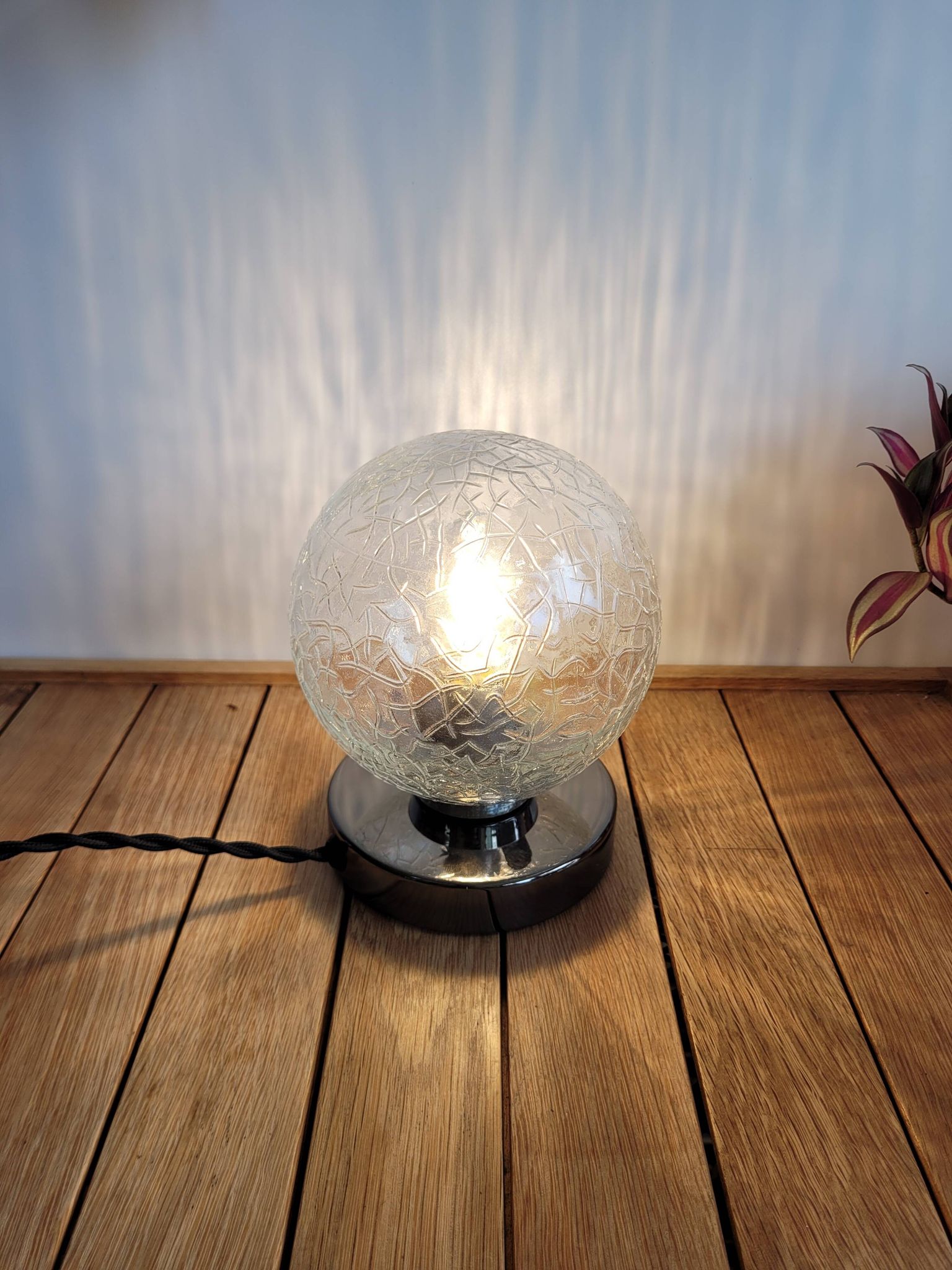 Lampe à poser globe veiné vintage
