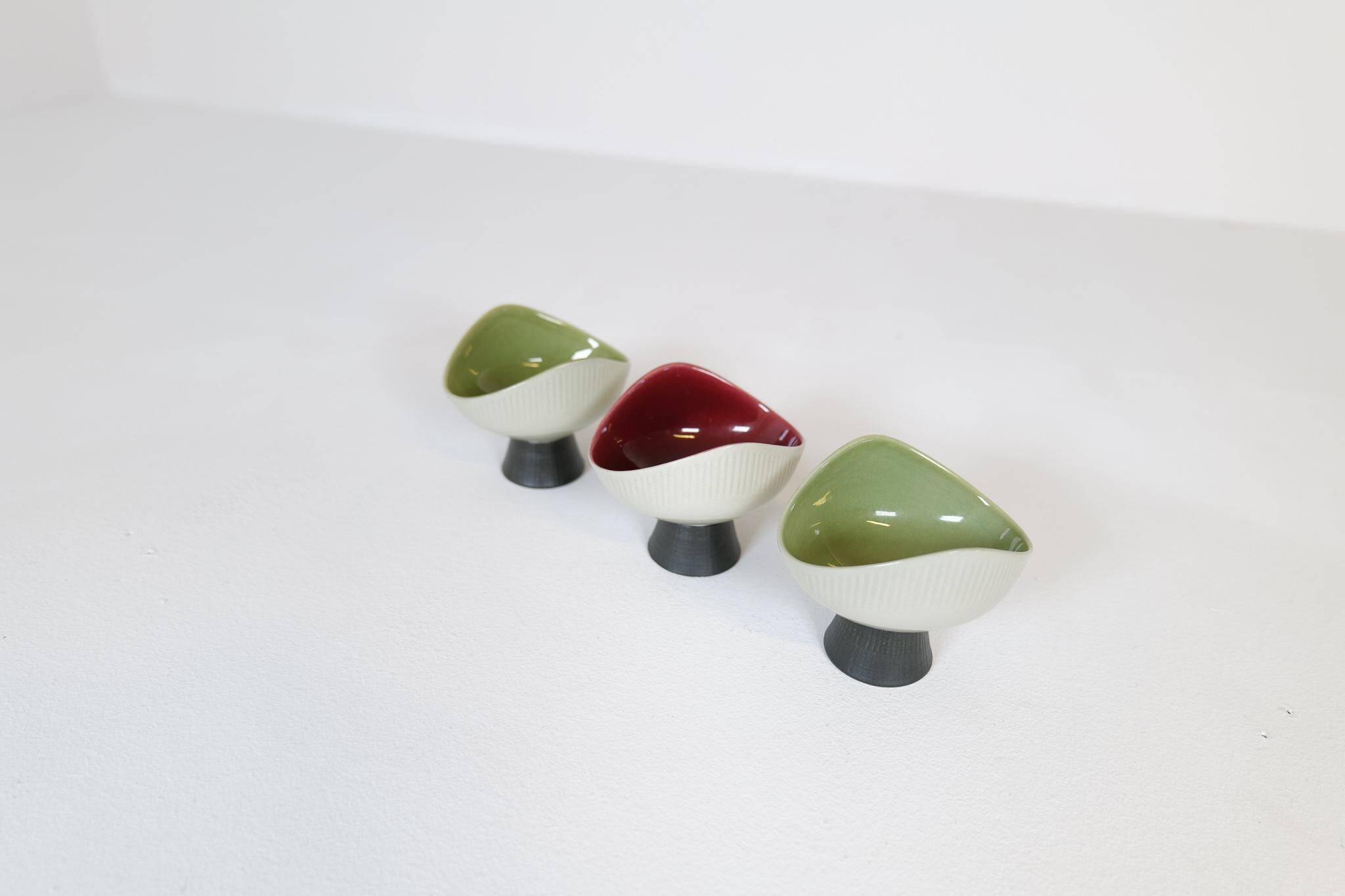 Mid-century modern set of 3 Bahia bowls by Carl-Harry Stålhane, Rörstrand, Sweden.