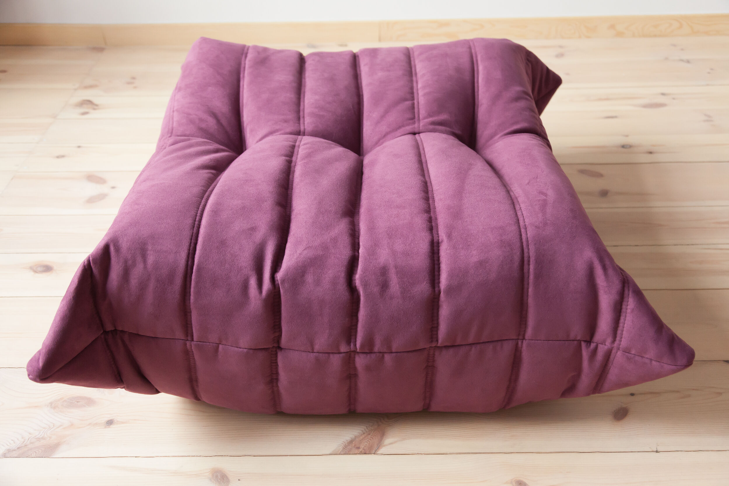 Togo armchair and pouf model designed by Michel Ducaroy 1973