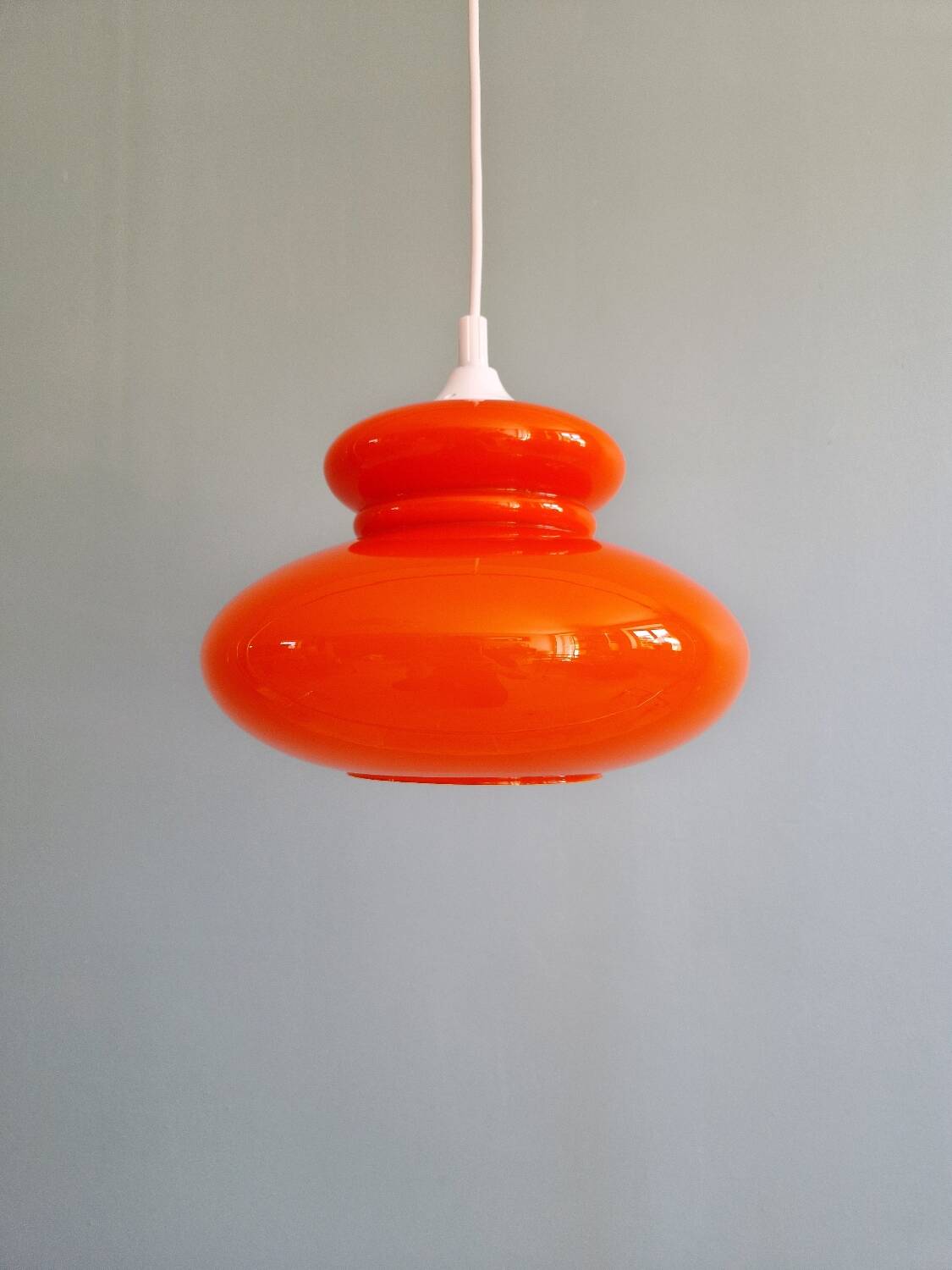 Suspension Space Age in opaline orange, 1960s-70s