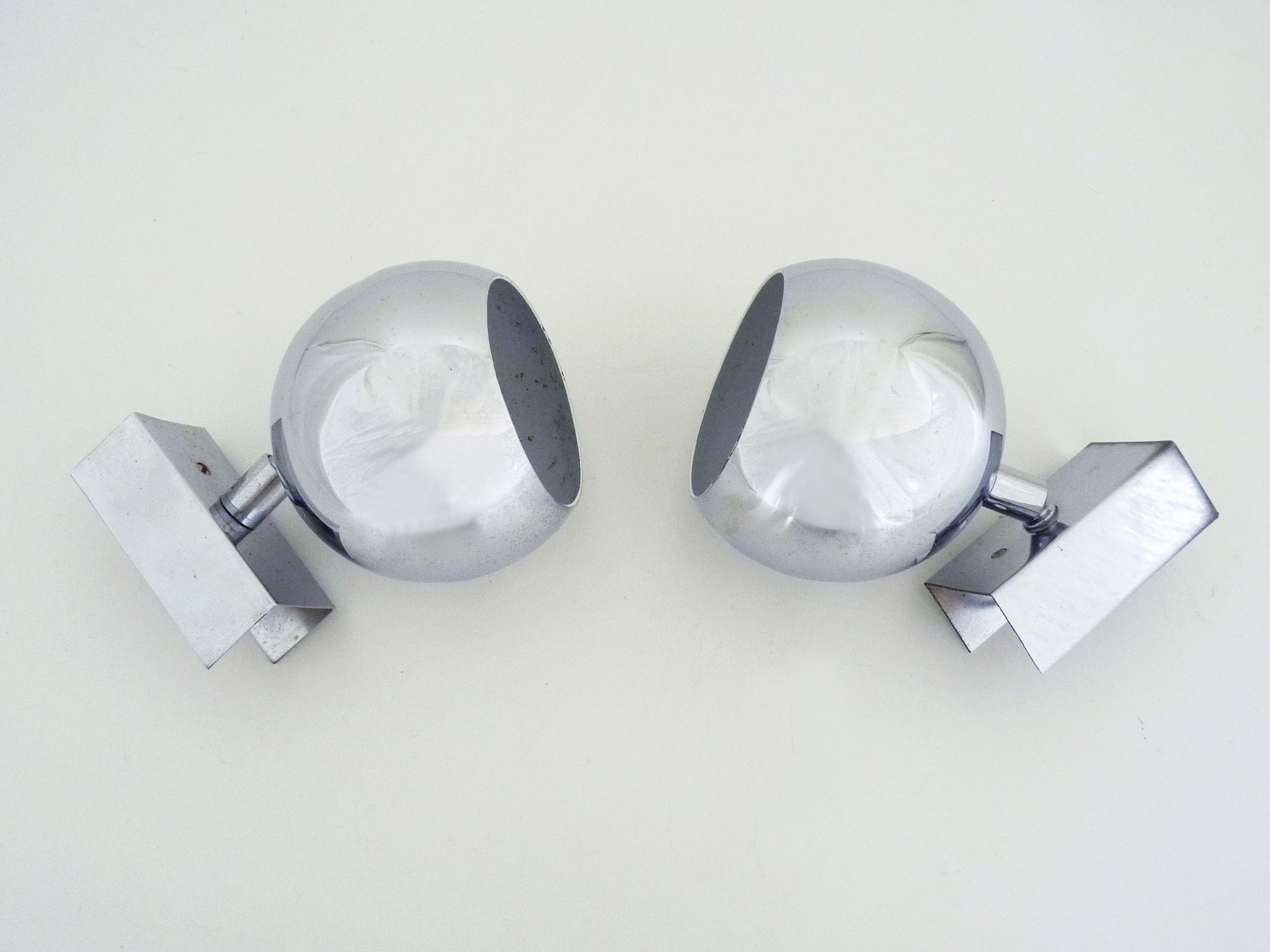 Pair of chrome eye ball wall wall light, reclining. Vintage