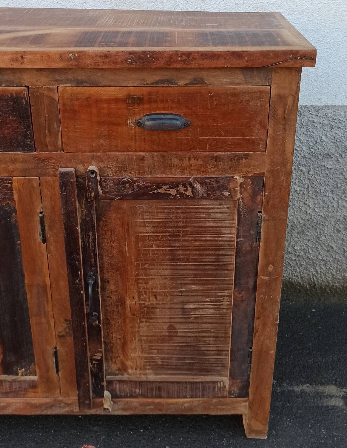 Buffet en bois ancien
