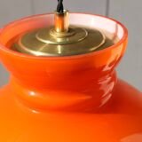 Suspension in orange opaline