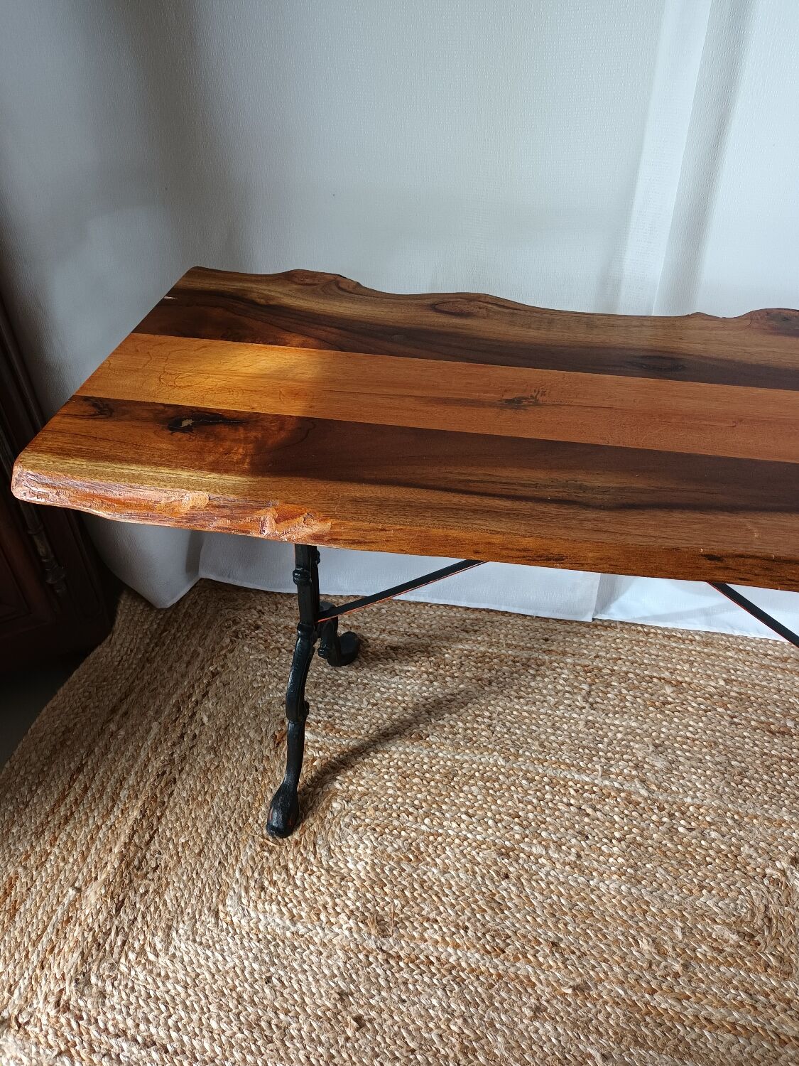 Table bistrot vintage plateau brutaliste noyer