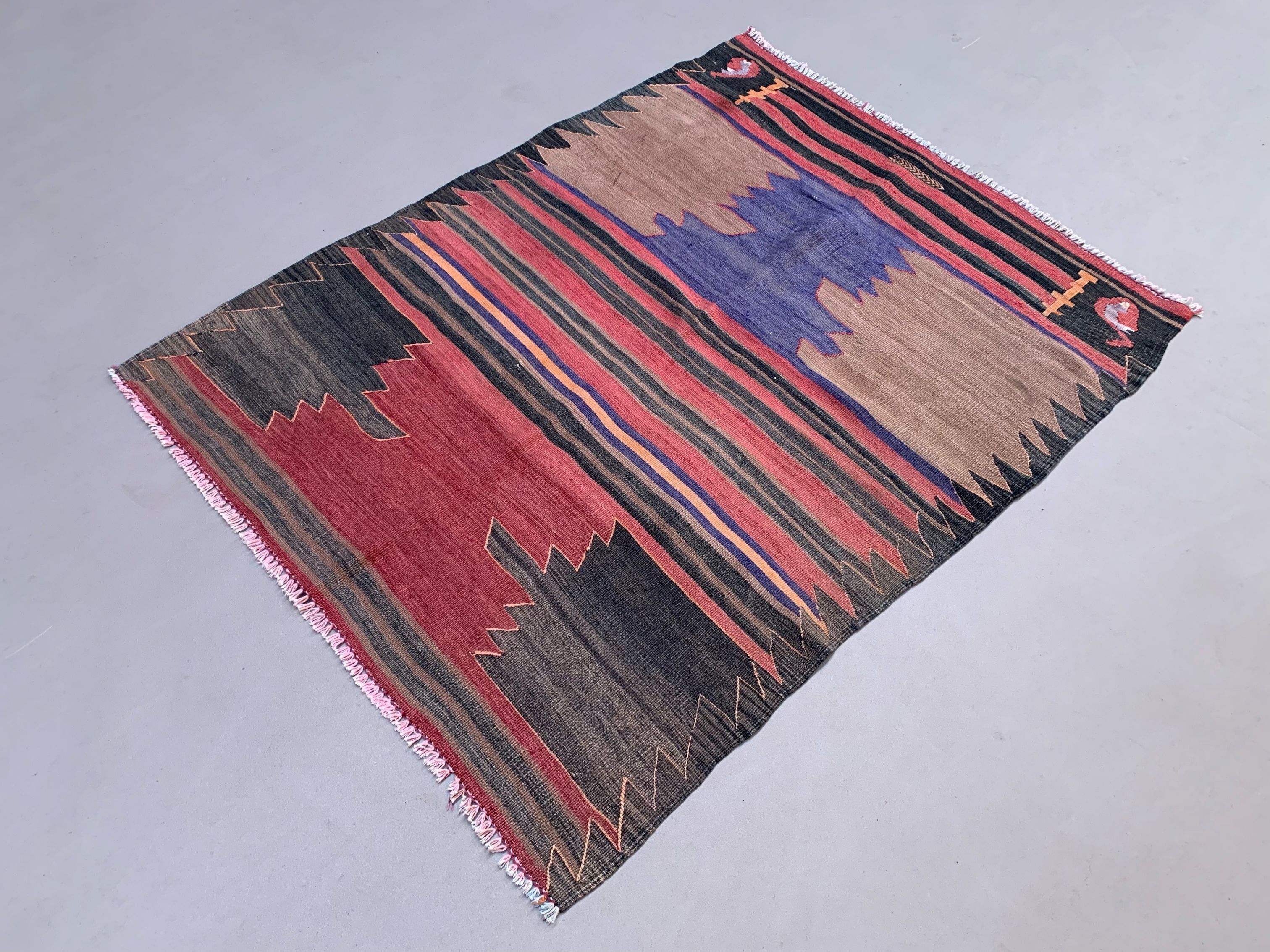 Medium Vintage Turkish Kilim Rug 140x111 cm Wool Kelim