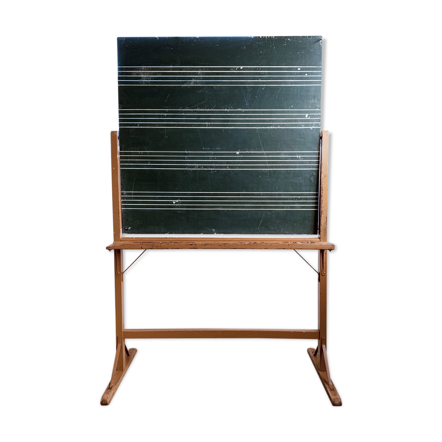 Former school board swivelling on foot