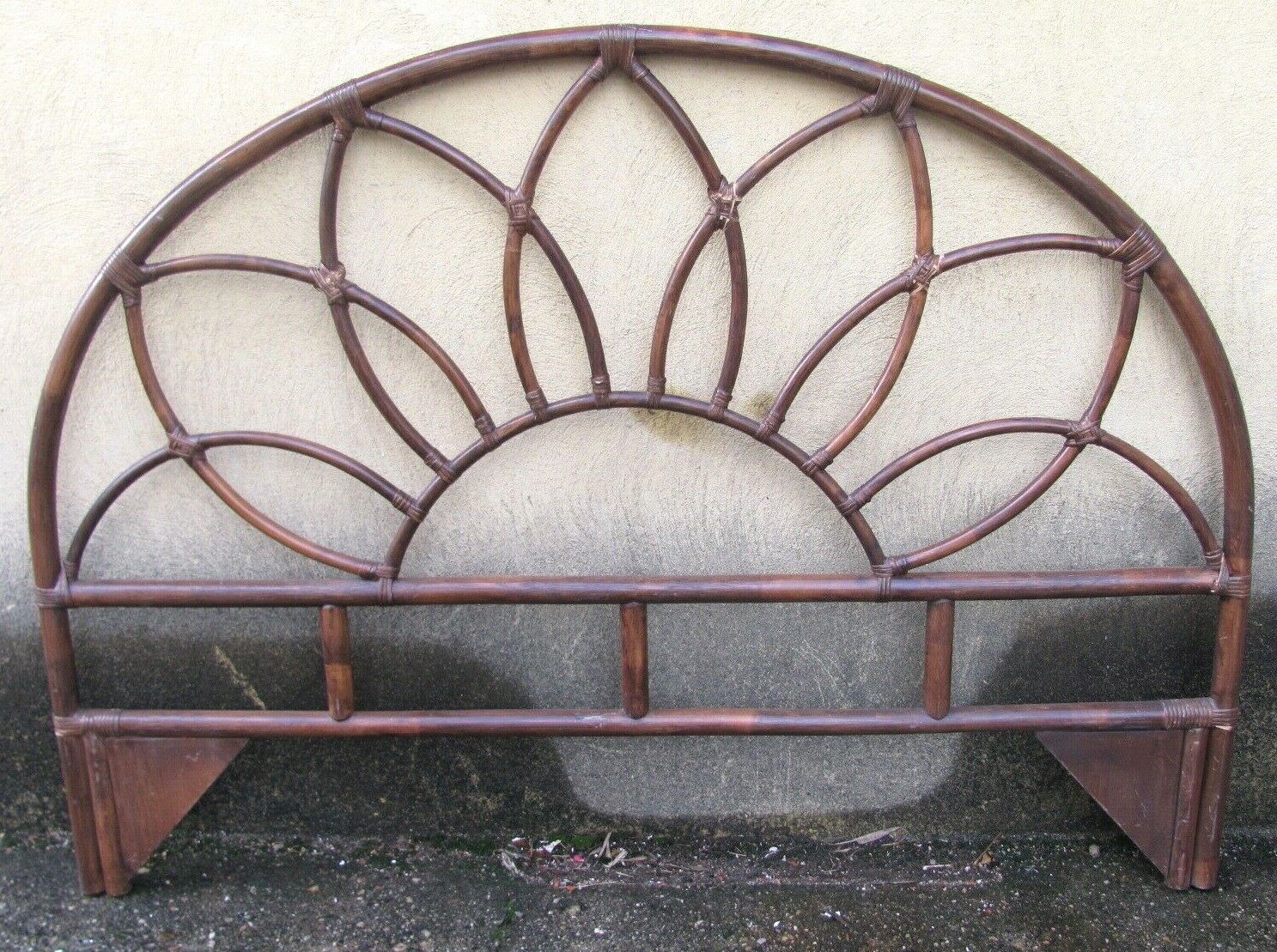 Headboard - in rattan from the 70s