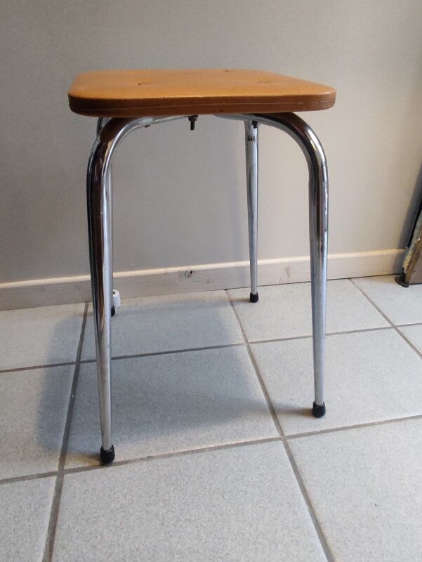 Chromed metal stool seat skaï brown