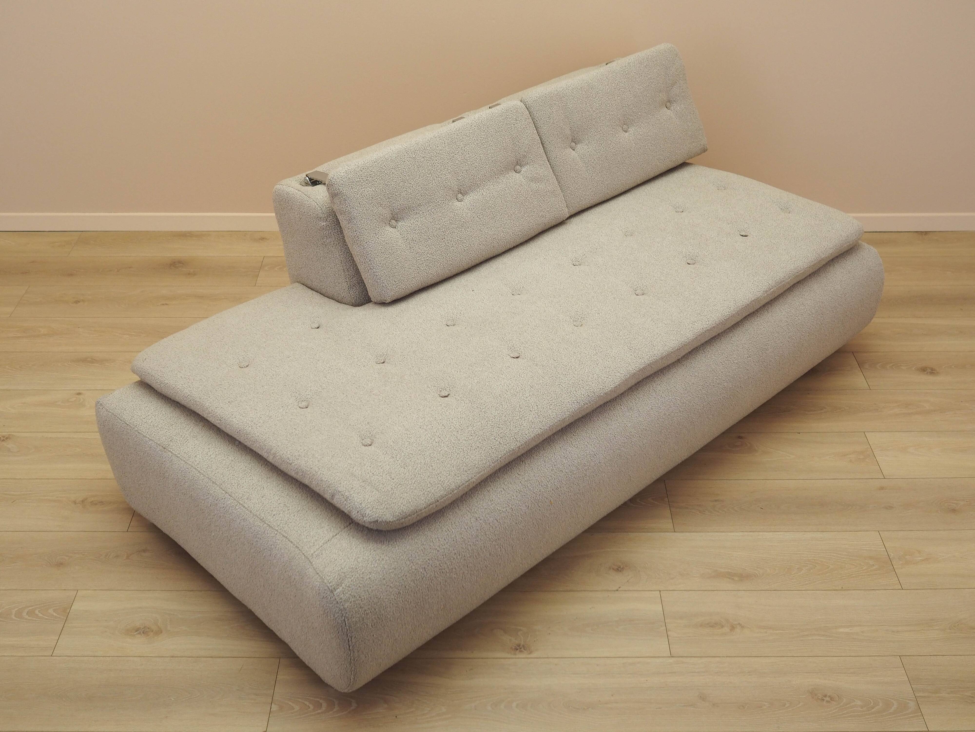 Beige sofa, Italian design, 1980s, made in Italy