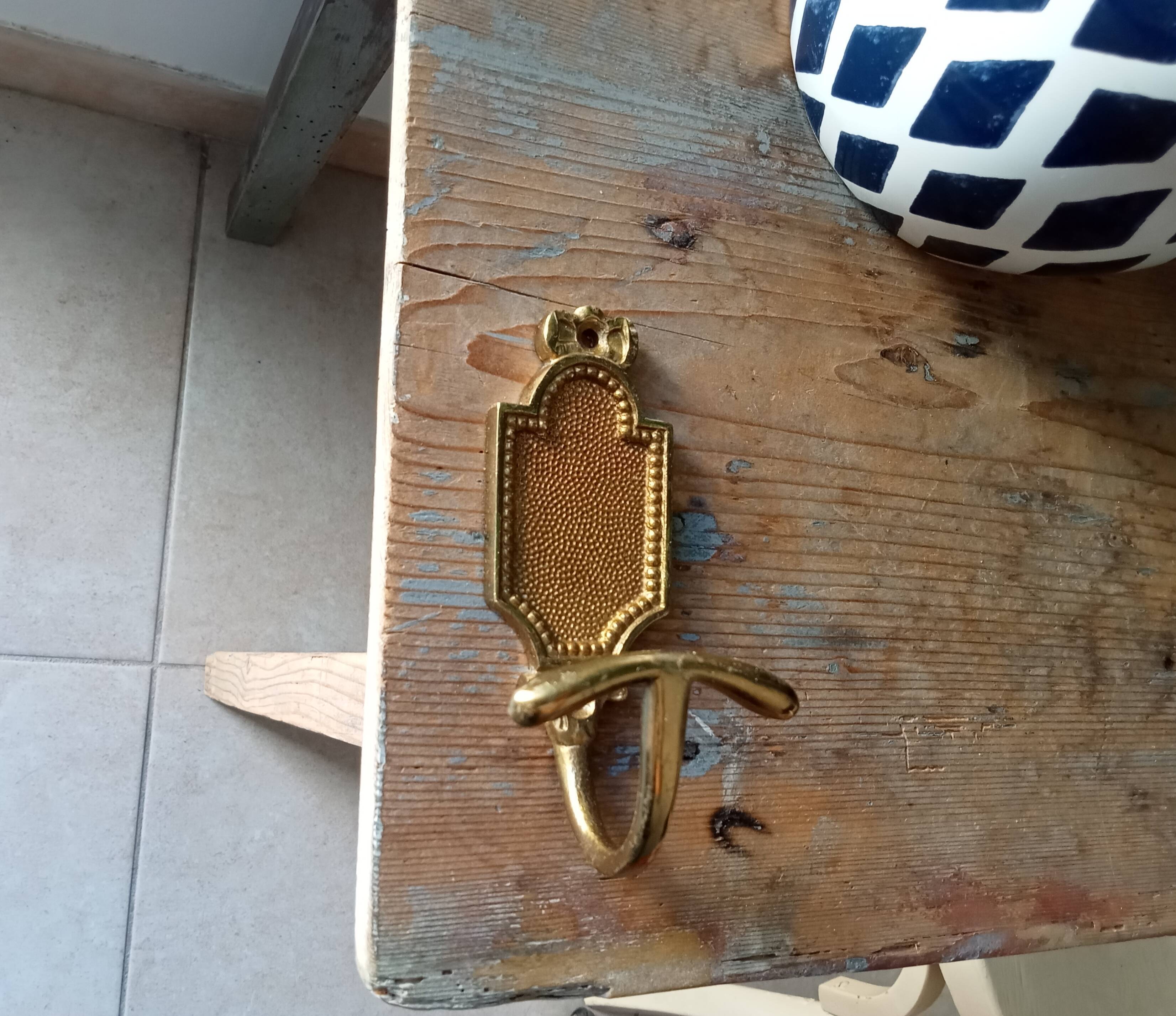 Vintage patère in solid golden brass