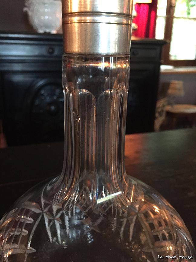 Decanter cut Crystal Baccarat mount silver metal