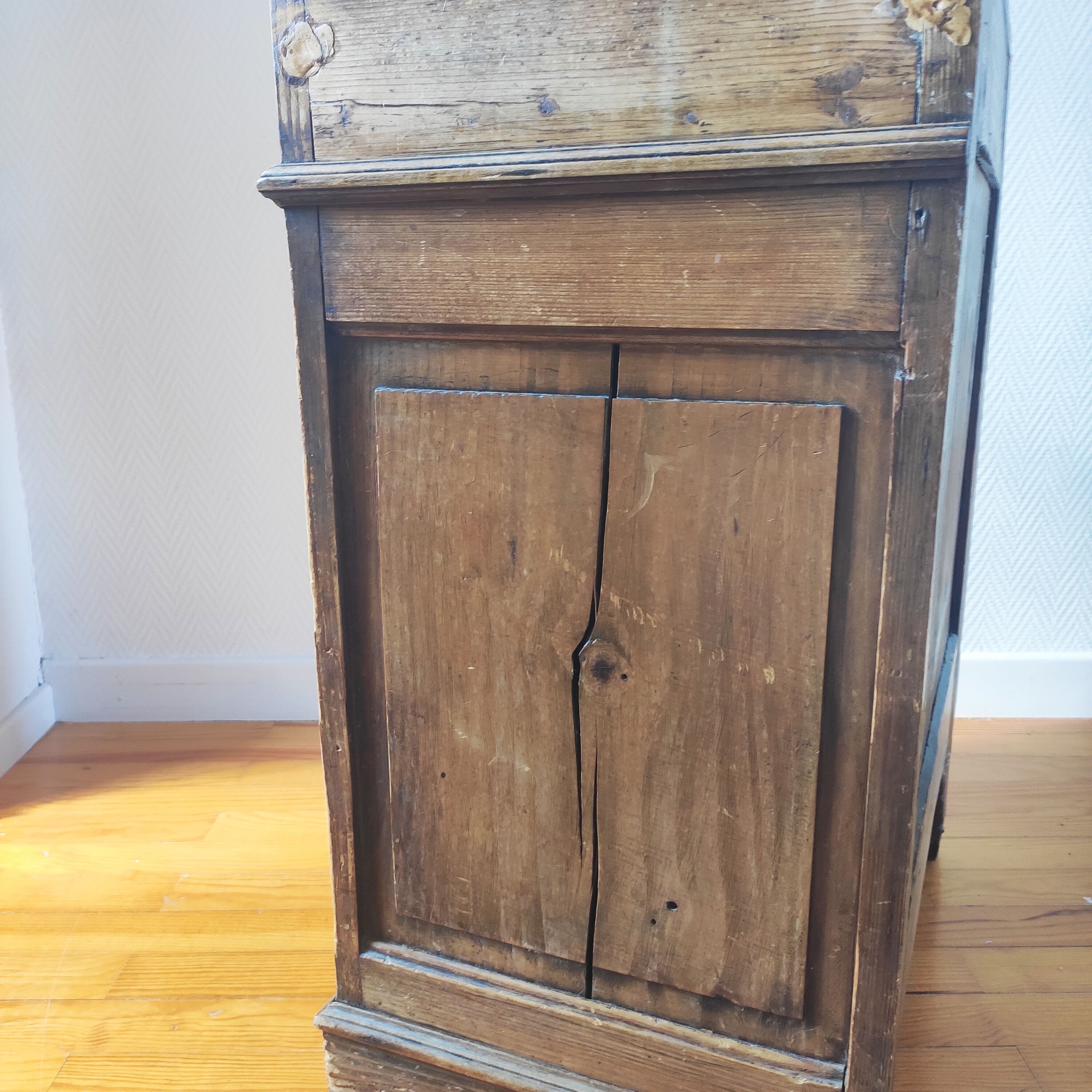 Old parisian style buffet