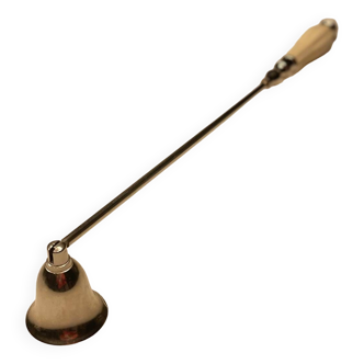 Candle snuffer