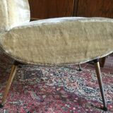 Beige velvet Pelfran Kiss chair