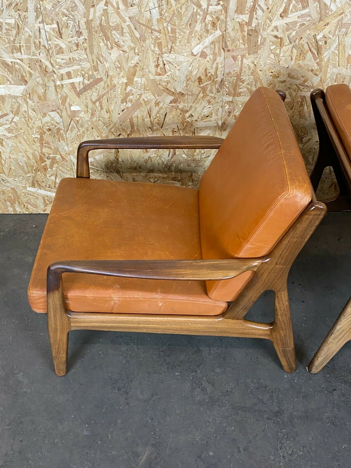 Paire de fauteuils 1970