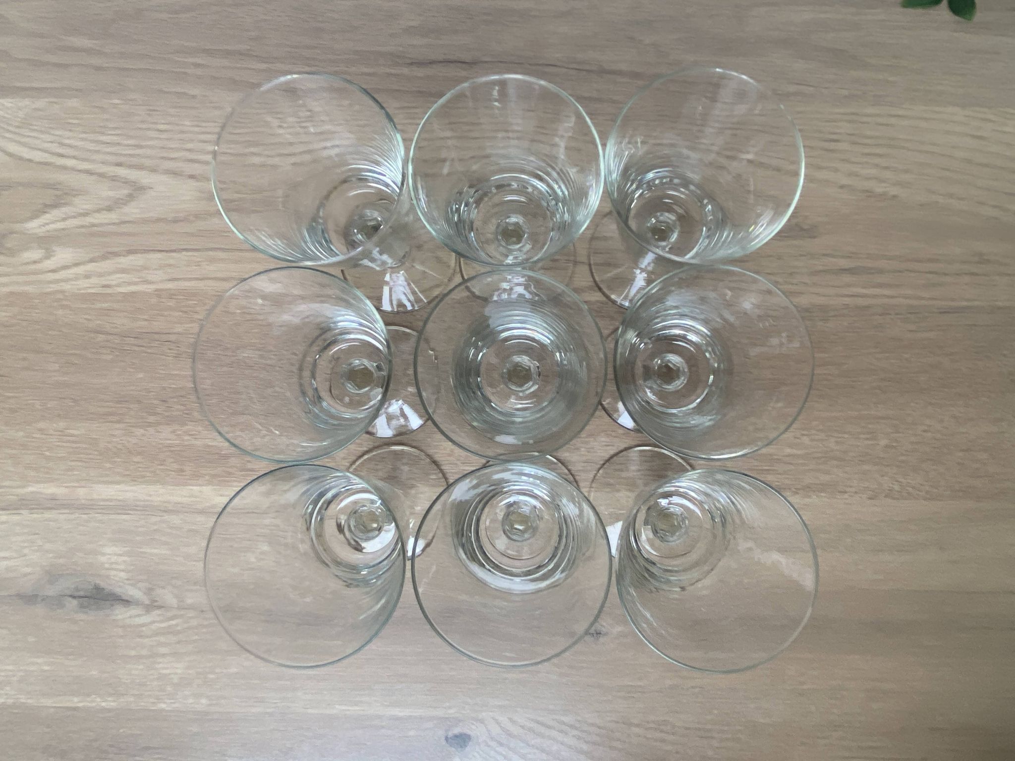 Set of 9 white wine glasses