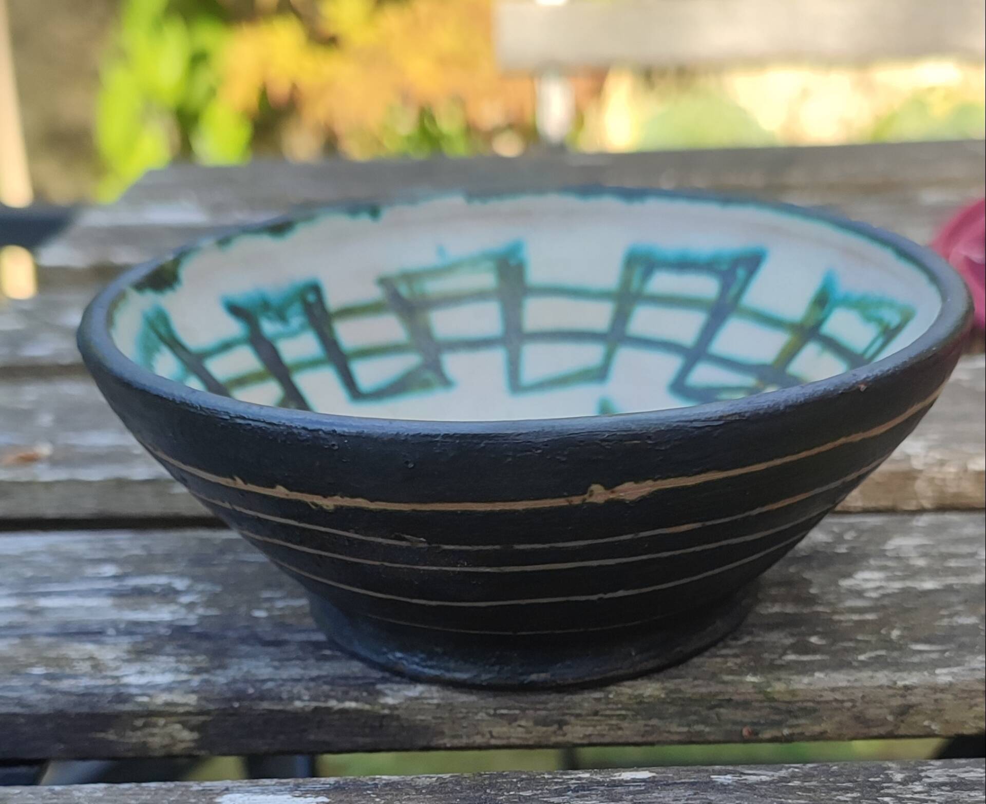 Vintage ceramic bowl signed Y. Le Mieux from the 60s-70s.