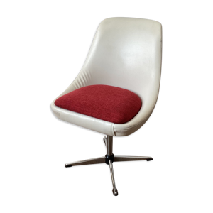Chaise pied étoile