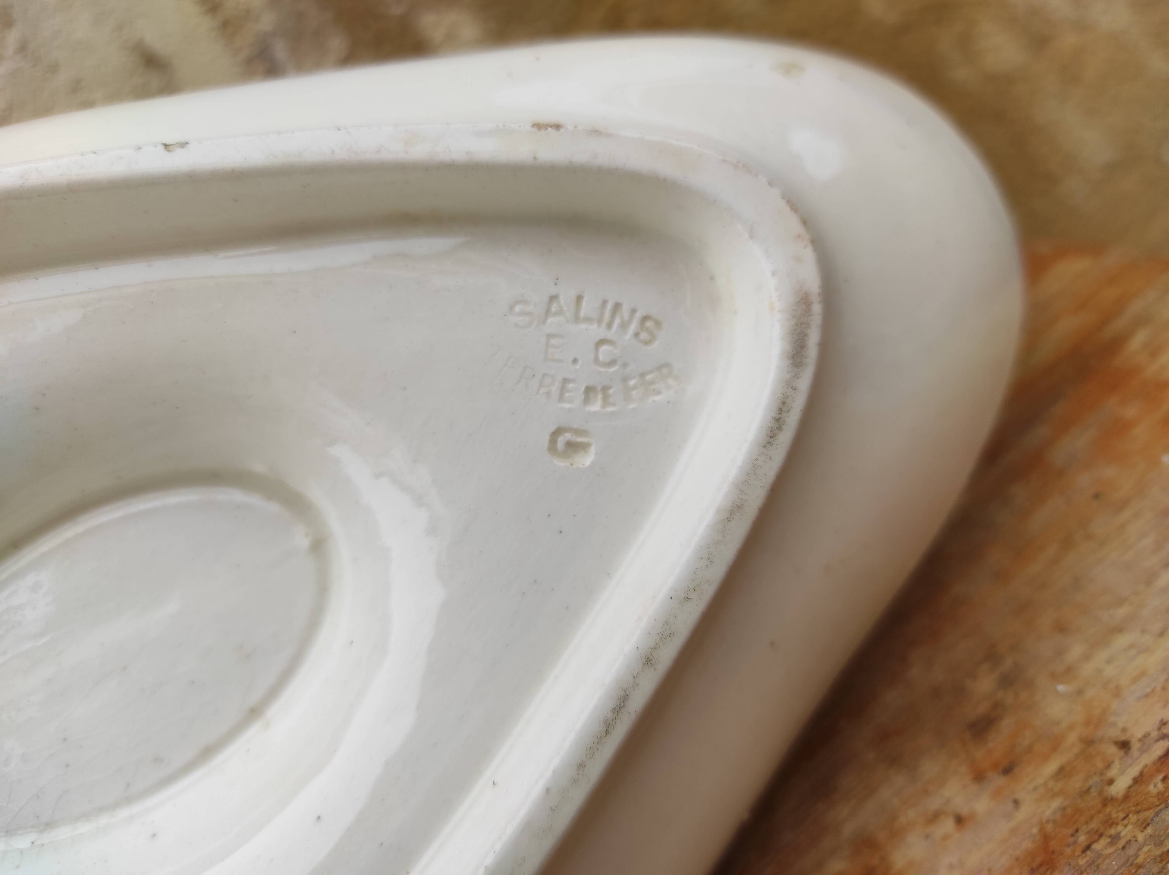 French vintage sauce boat, Salins E.C. Terre de Fer