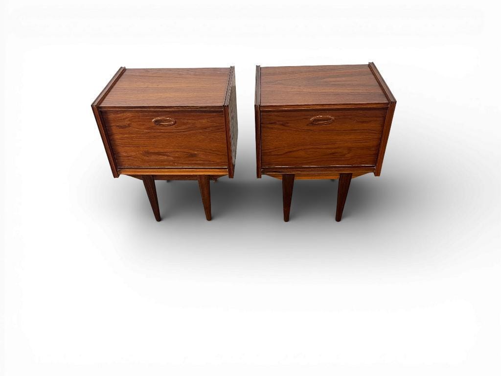 Set of 2 vintage bedside tables / night tables / mini cabinets