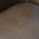 Fauteuil club Chesterfield en cuir de vachette marron de style anglais