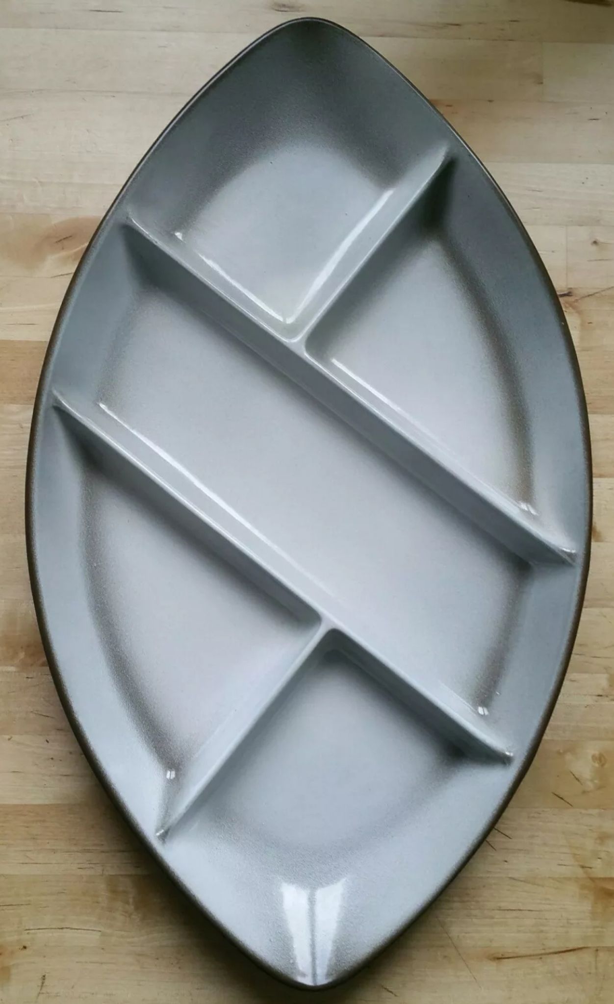 Dish with ceramic compartments