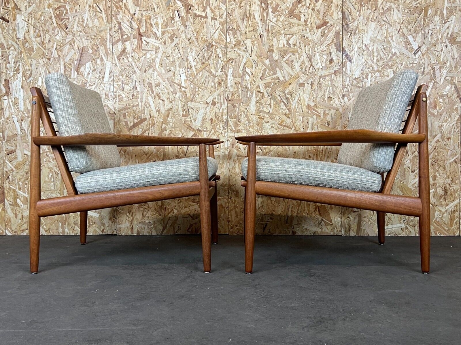 Pair of teak easy armchairs by Svend Aage Eriksen for Glostrup